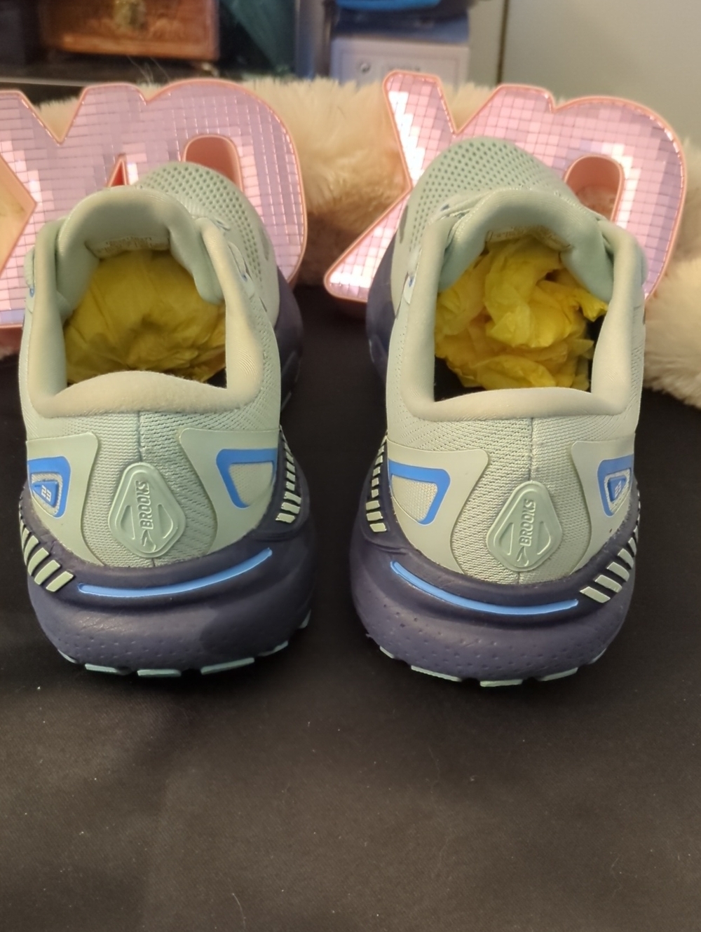 Brooks Women’s Adrenaline GTS23 Running Shoes - Light Blue/Navy Size 9 ONLY $45 - Picture 3 of 7